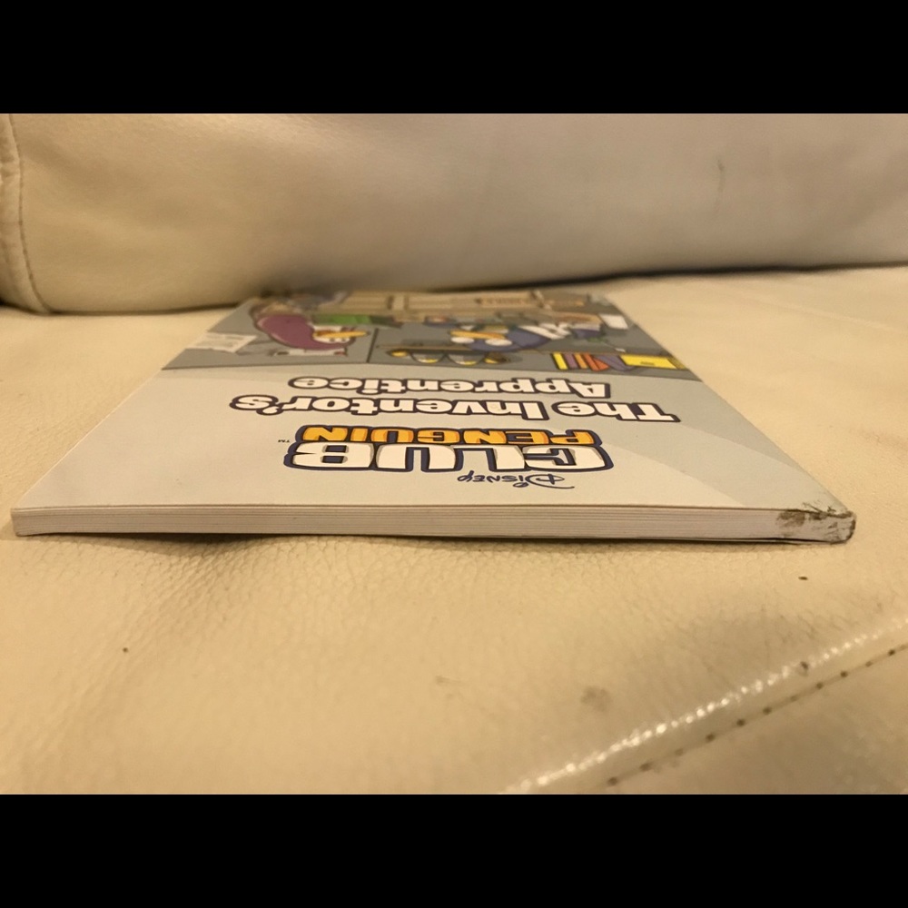 Club Penguin Inventor’s Apprentice Book - Picture 3 of 7